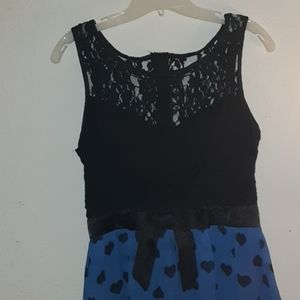 Dress with lace top, with mesh heart skirt overlay